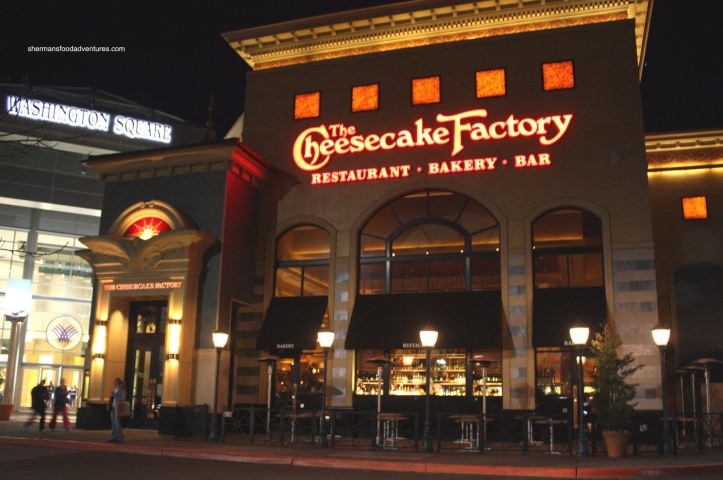 cheesecake-factory-outside
