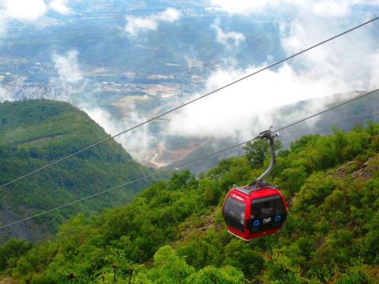 dajti-ekspres-cable-car