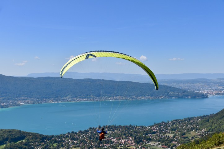 paragliding-4666218_1280